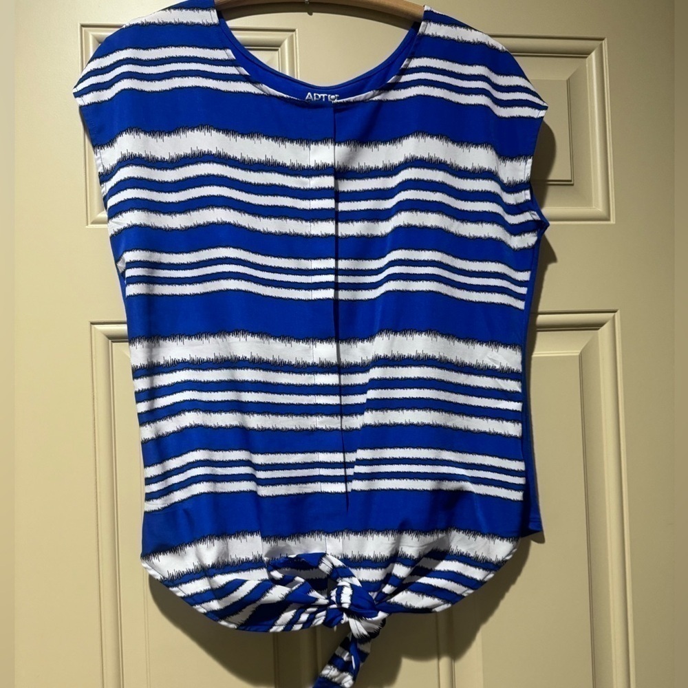 Great used condition apt9 top. Sz s